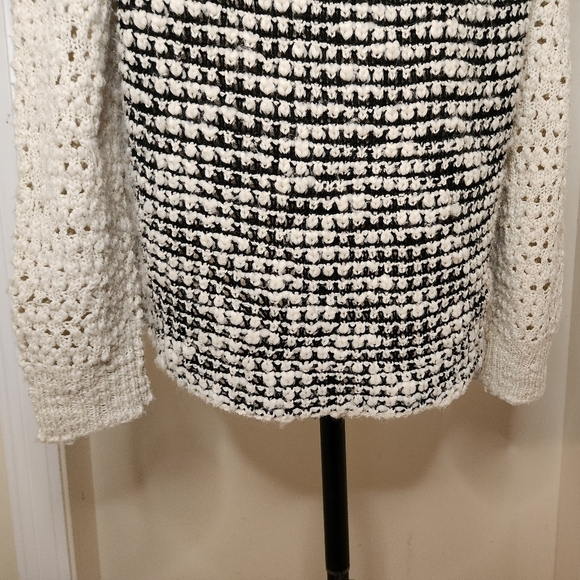 Vintage Contrast Knit Sweater - Picture 5 of 9